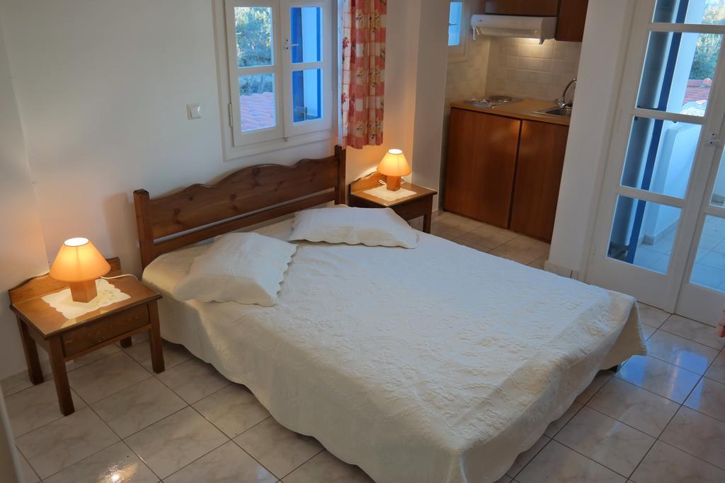 Mina'S Studios In Naxos Island Ágios Prokópios Chambre photo